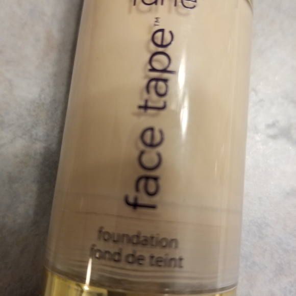 Tarte Face Tape Porcelain Beige